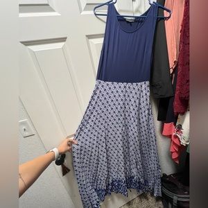 Blue & White Sleeveless Maxi Dress - Medium